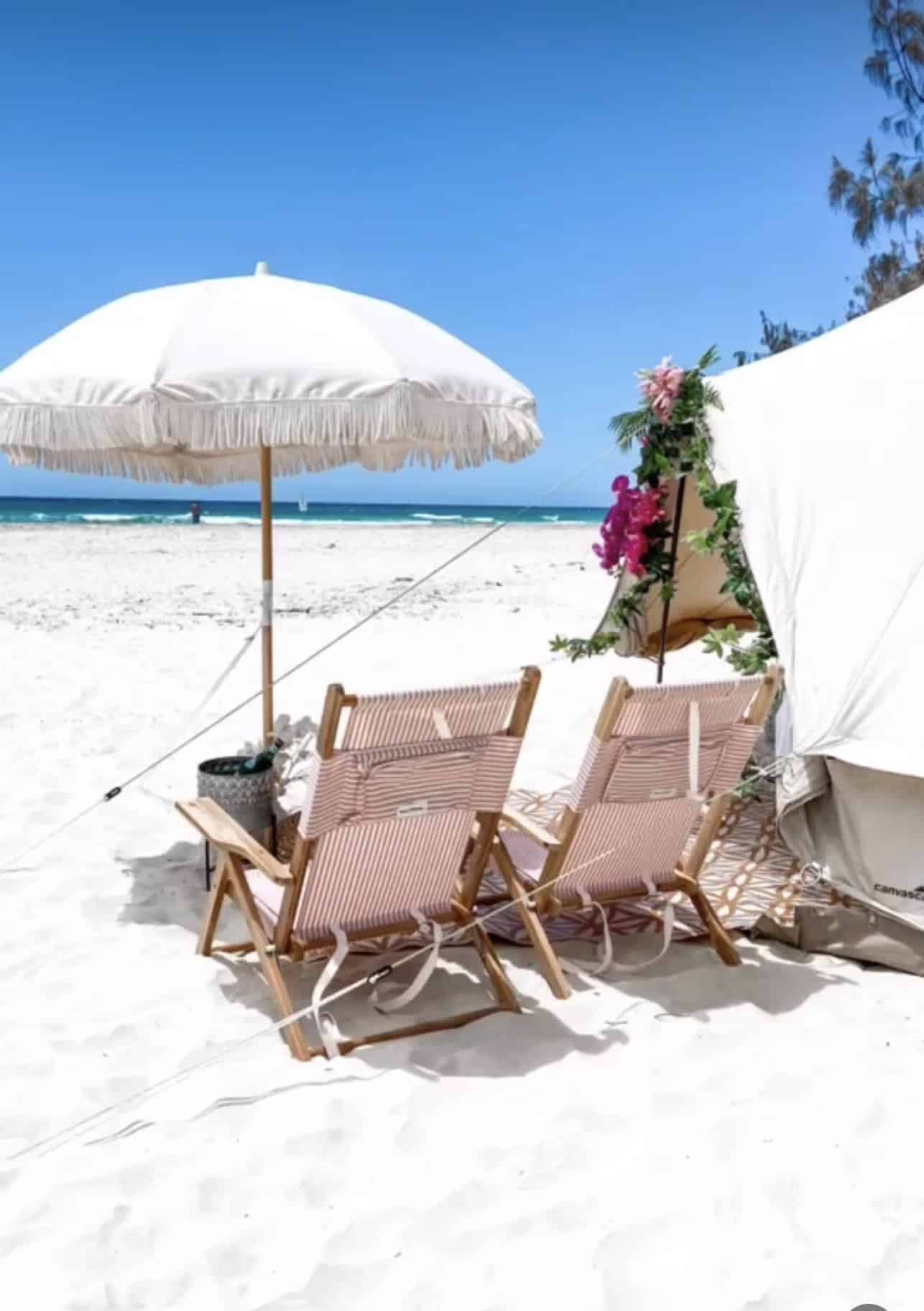 Luxury Picnic on North Stradbroke — by Helicopter (Straddie Tipis)